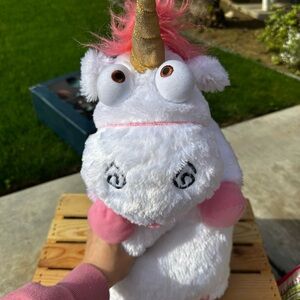 Universal Studios Despicable Me Minions Fluffy Unicorn plush toy